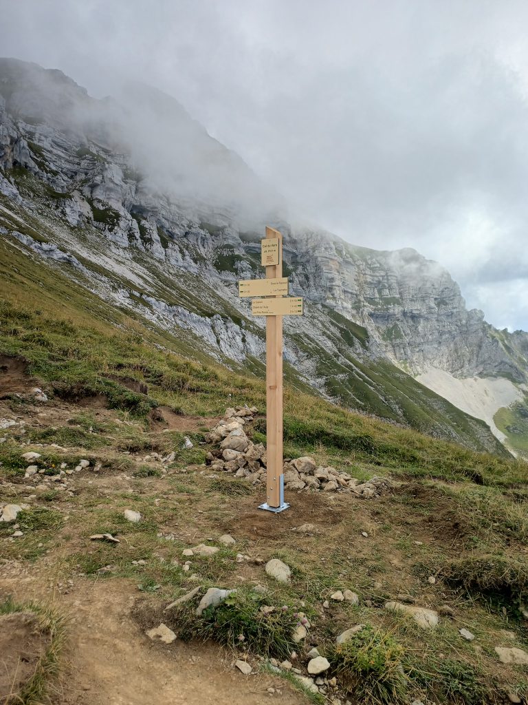Poteau balise Haute-Savoie